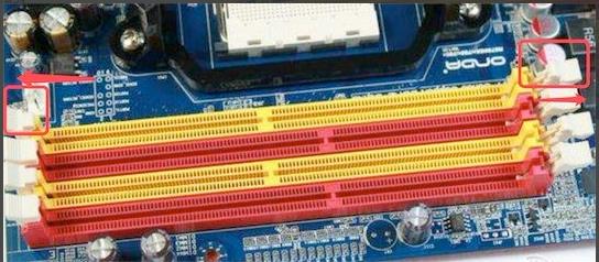 电脑内存条的安装方法
